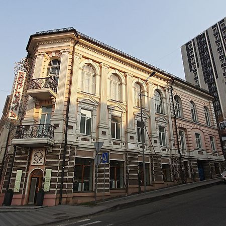 Hotel Versailles Vladivostok Exterior foto